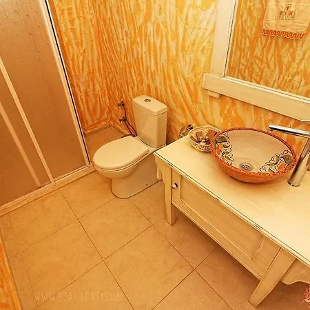 Homestay 5 Tas Boutique Hotel