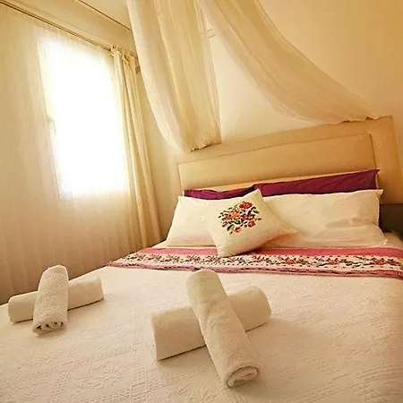 5 Tas Boutique Hotel Homestay