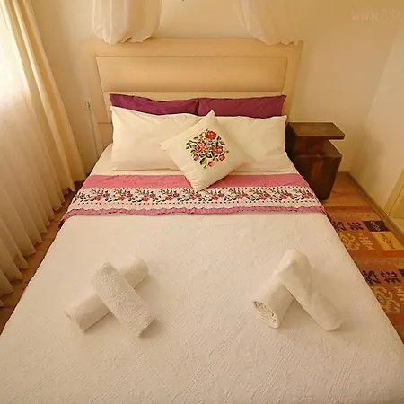 5 Tas Boutique Hotel Homestay *