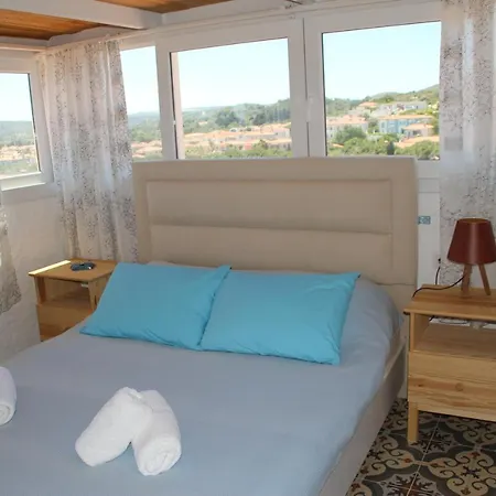 5 Tas Boutique Hotel Homestay