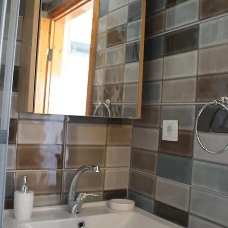5 Tas Boutique Hotel Homestay Alacati
