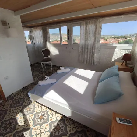 5 Tas Boutique Hotel Homestay Alacati