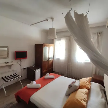 5 Tas Boutique Hotel Homestay *